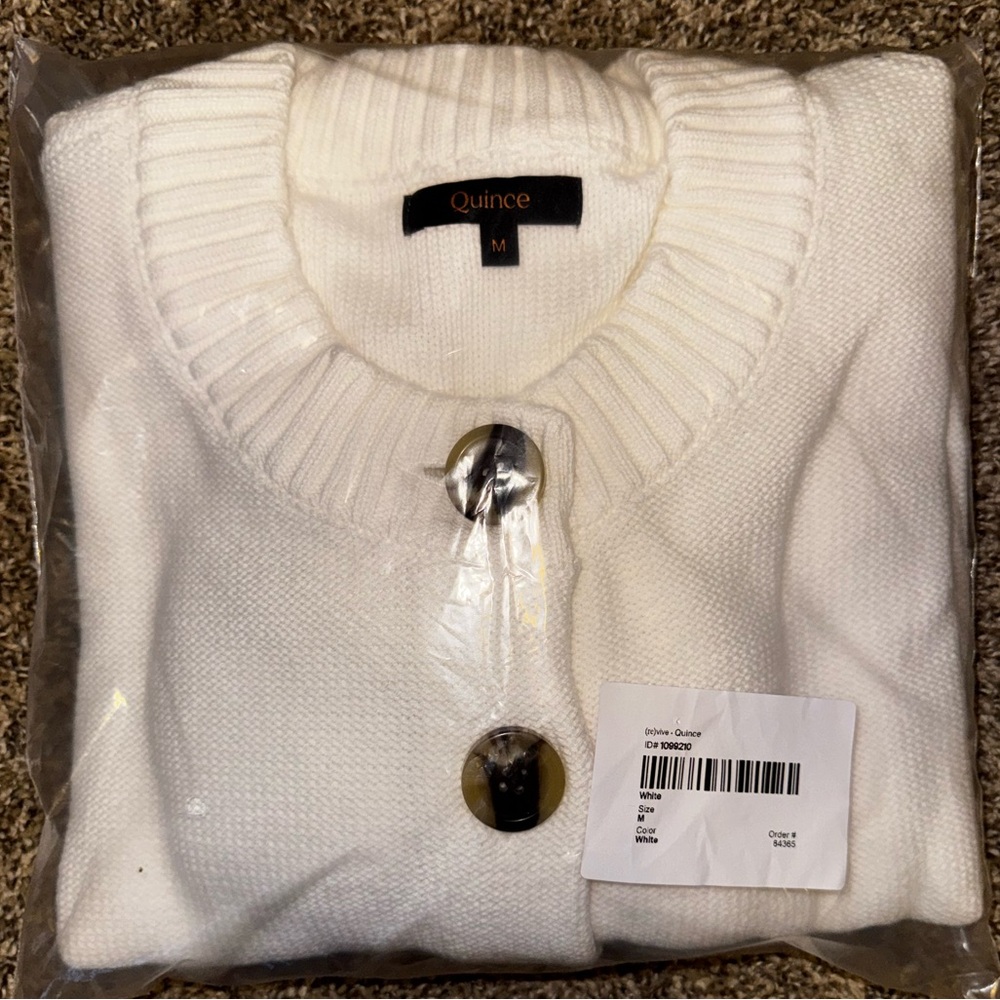 QUINCE Organic Cotton Cropped Cardigan - Picture 3 of 6